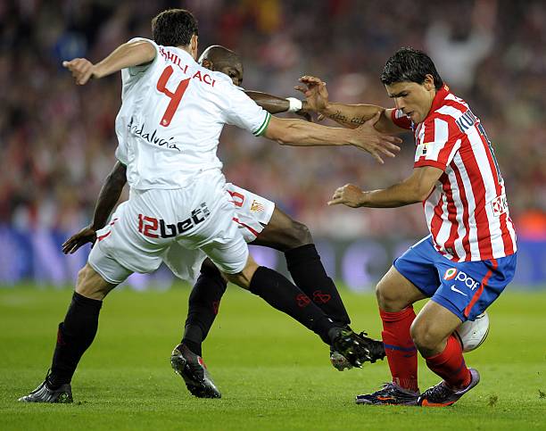 中场核心的 中场核心的