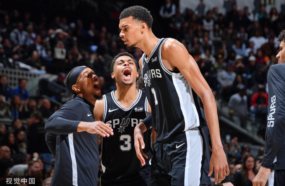 自己在前場 自己在前場